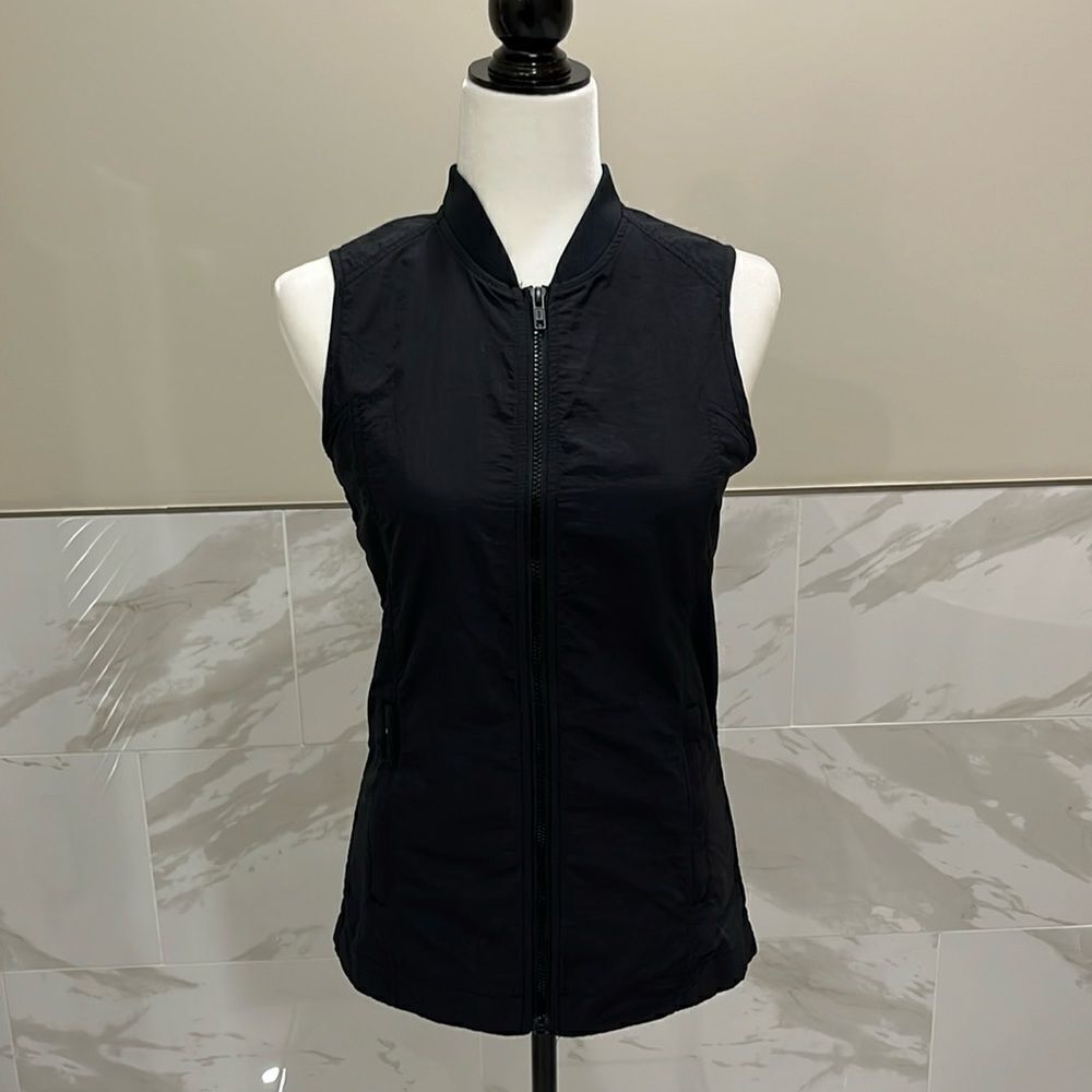 Levelwear Verve Vest NBA Basketball Women's Size XS NWT/Black Sage